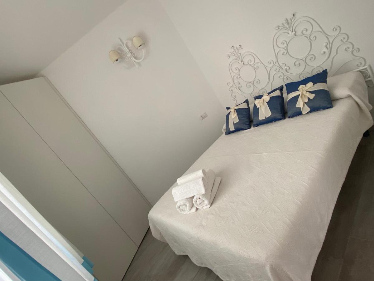 La Casa Sull'Acqua Villa Olbia Buitenkant foto